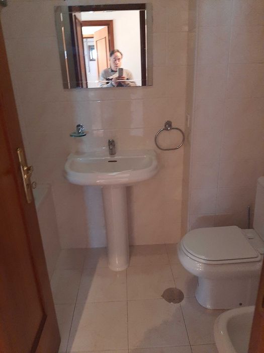 [Arrenda-se] Apartamento T2 na cidade de Paredes
