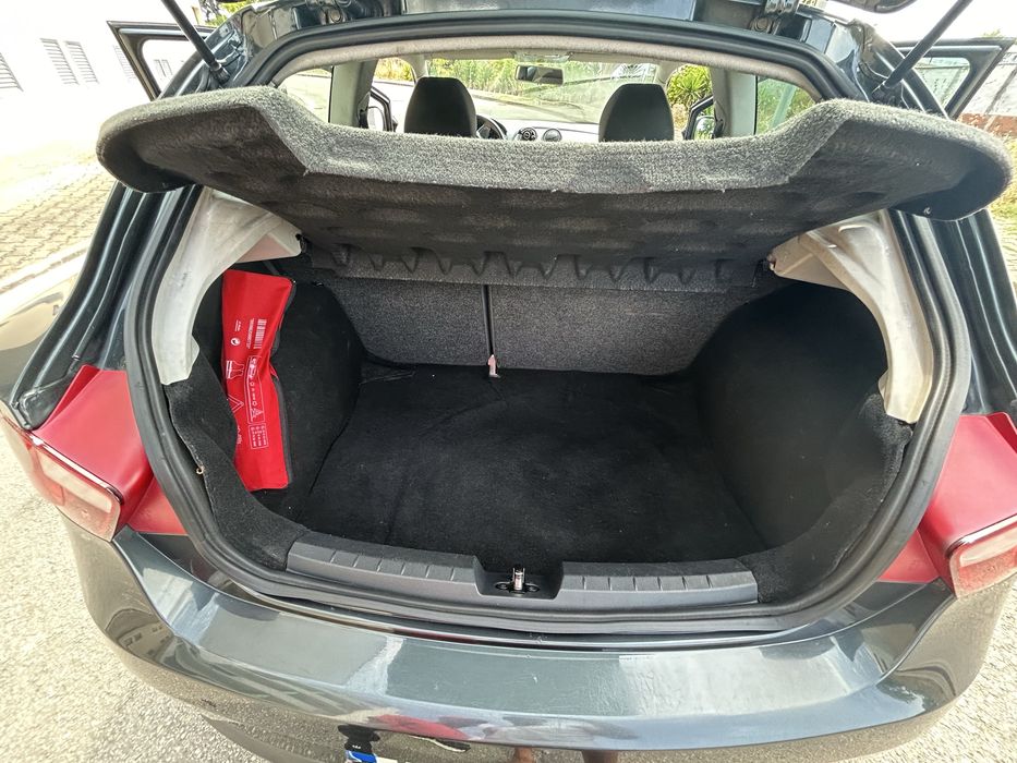 Seat ibiza 1.4 Tdi 6j 2009