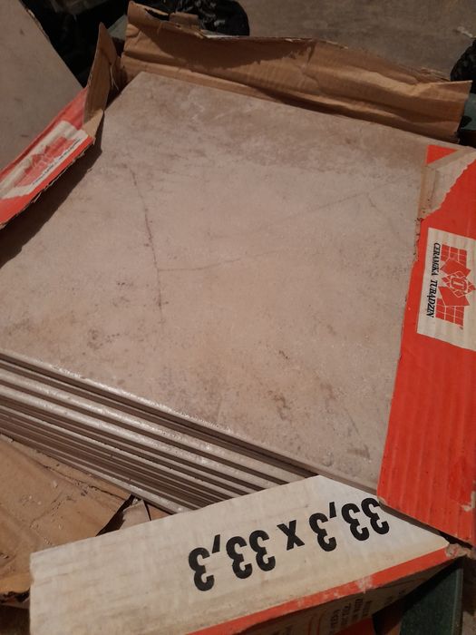 Płytki podlogowe 1 szt.