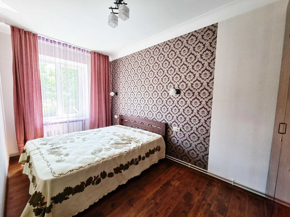 Квартира подобово,  погодинно недалеко центру