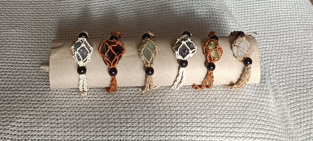 Pulseiras com pedras naturais