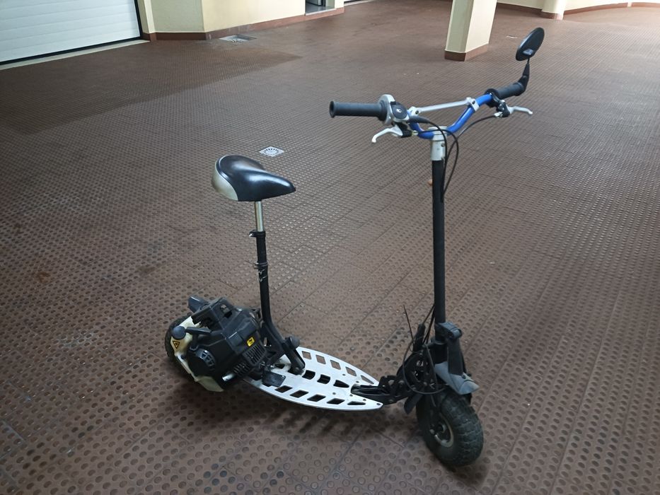 Trotinete a gasolina motor a cima dos 65cc