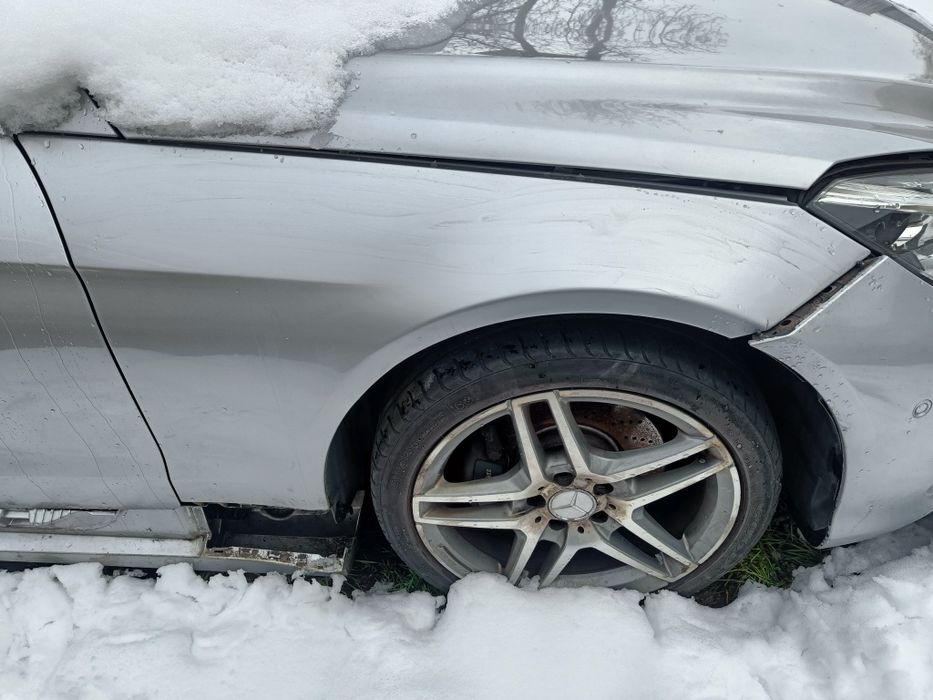 Błotnik prawy Mercedes Benz W207 Coupe Cabrio E-class C775 Srebrny Wys