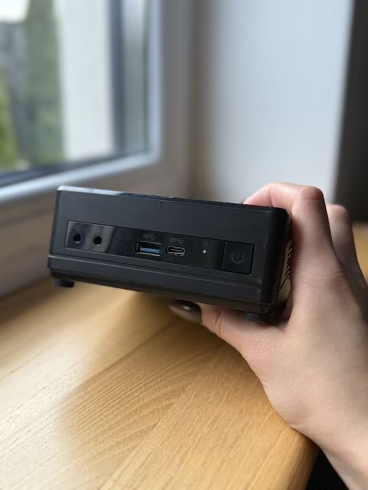 Міні- компʼютер MSI Cubi 5 10M (модель 061EU) – i7 / 16 ГБ / 1 ТБ SSD