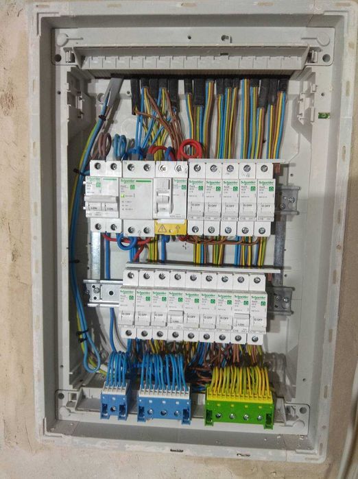 Послуги електрика, нова проводка. Помірні ціни.