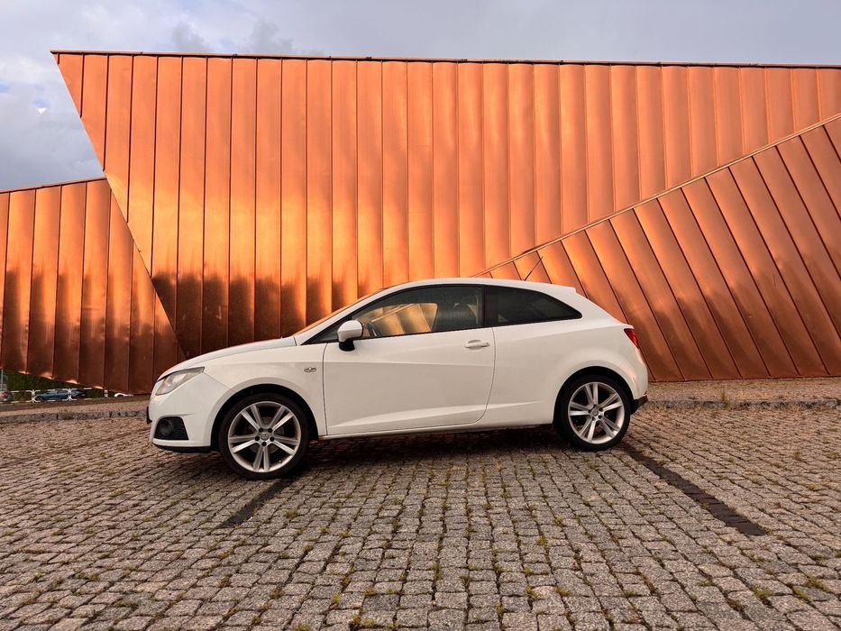 Seat Ibiza Seat Ibiza 2009 1.6 benzyna 105km PANORAMA CZUJNIKI KSENONY