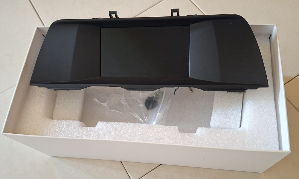 Display para BMW 520D F11 pequeno