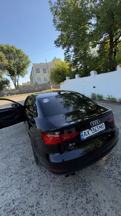 Автомобіль Ауді
