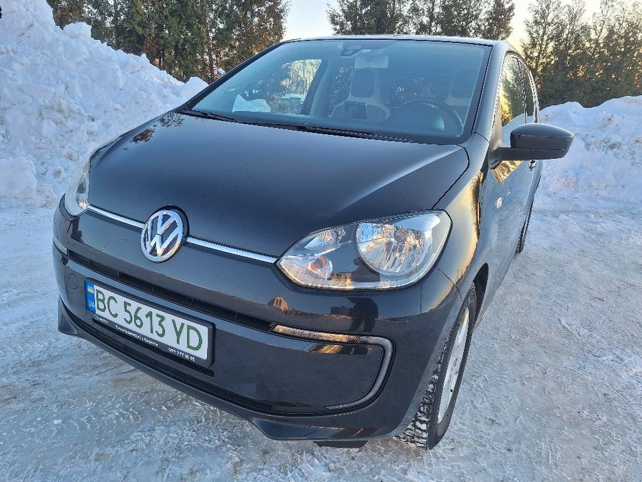 Продається електромобіль Volkswagen e-Up