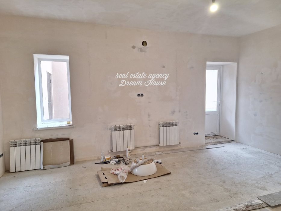 1 кімнатна 50,3 м  у центрі с. Щасливе 8 км від Києва