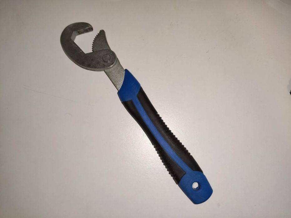 Chave inglesa / chave de aperto universal auto ajustável 23-32mm