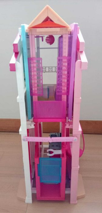 Casa da Barbie (28x72,6x38)