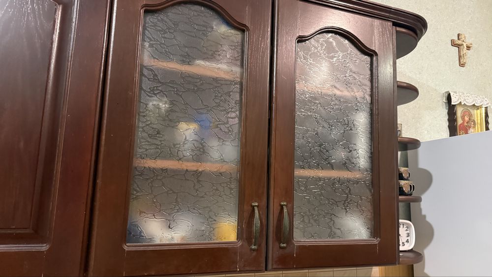 Кухня з дубовими фасадами