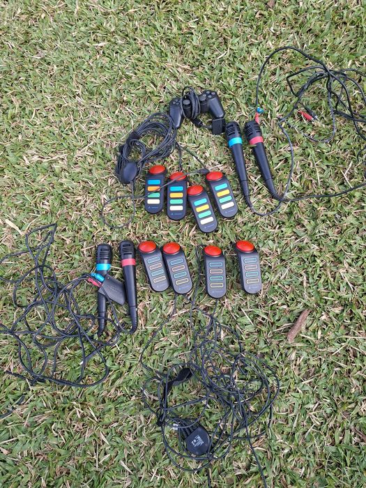 Microfone singstar e comandos  buzz.