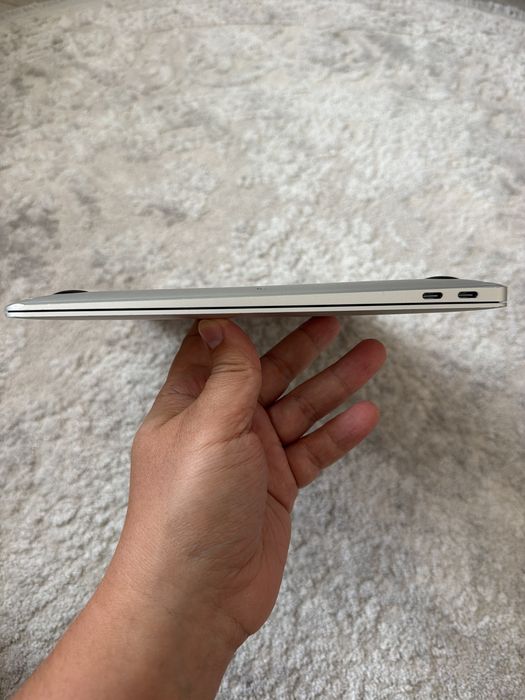 Macbook Air 2020 M1 8/256gb