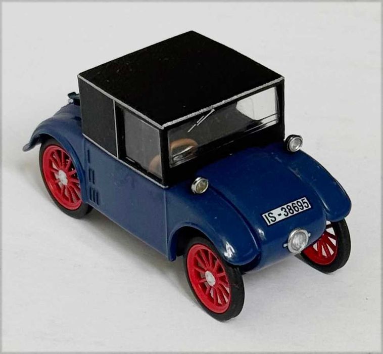 SHUCCO_Ref 02975 Hanomag Kommissbrot. Escala 1/43. Sem caixa, como novo.