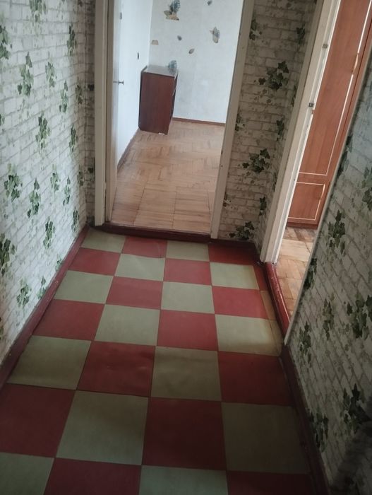 Продам 2ком.квартиру по,,юбилейный 13000у.е