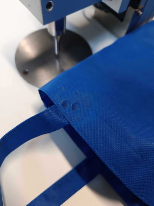 Zgrzewarka duża punktowa, ultradźwiękowa.