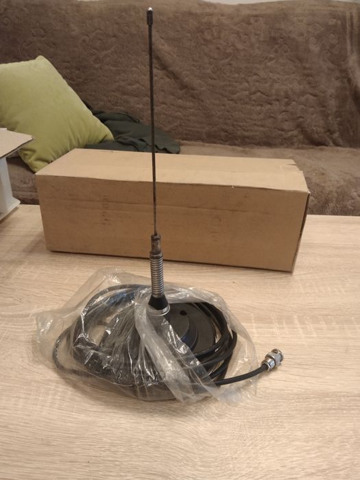 Taksometr, CB radio, antena