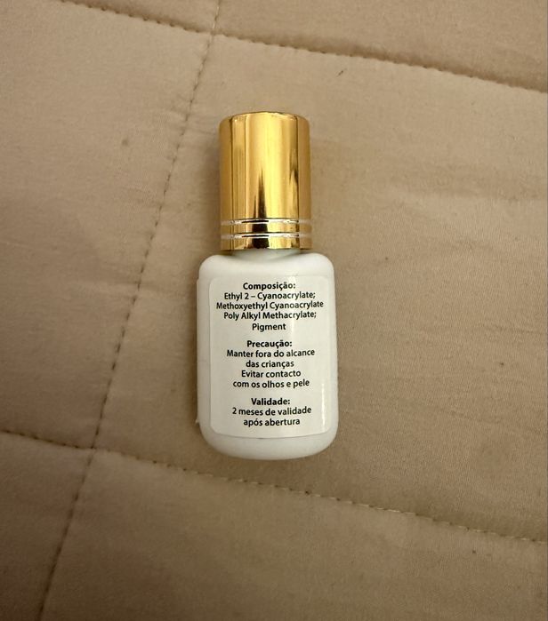 Cola de pestanas nova Silvia Machado