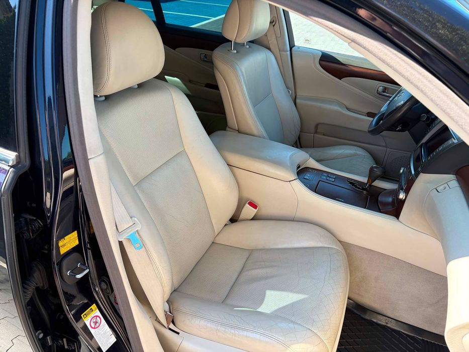 Sprzedam - Lexus LS600h