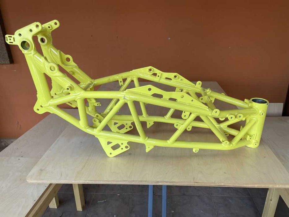 Запчастини Husqvarna SM125,610,TE450,FE,511,701,Norden,Svartpilen,Nuda