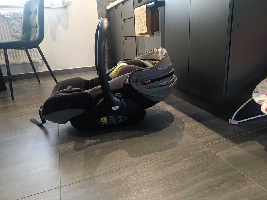 Автокрісло , автолюлька Jole