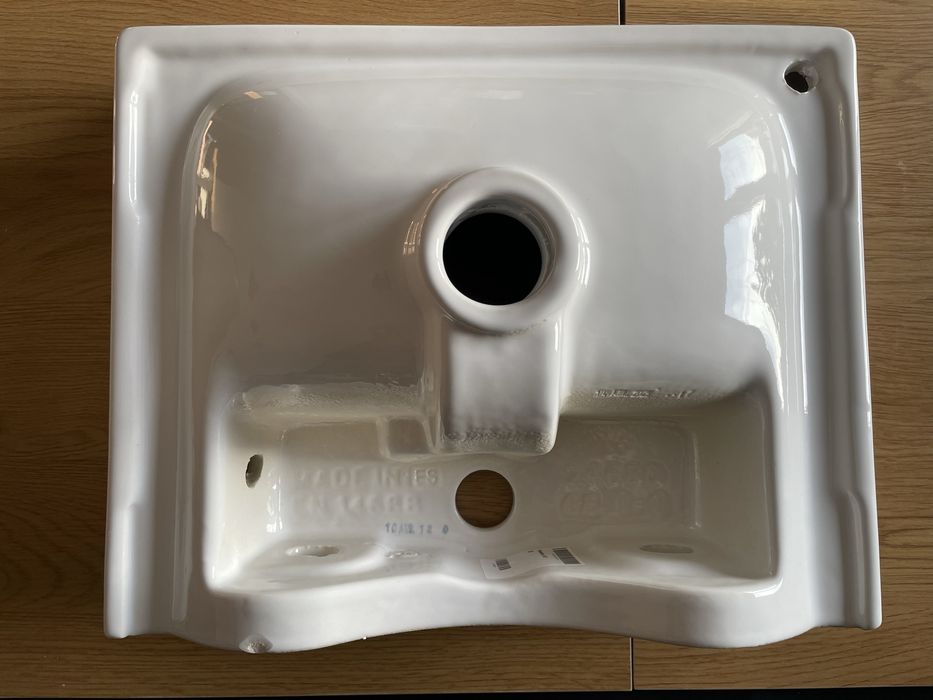 Umywalka scienna Roca Ona Compacto 40cm x 32cm