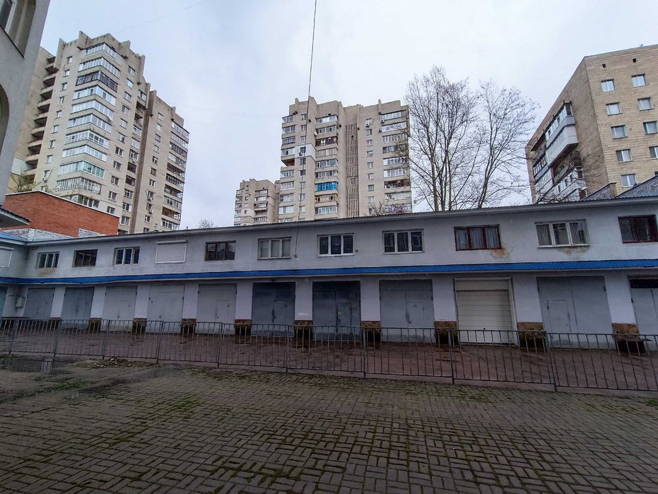 Продам 2-рівневу квартиру в центрі міста в елітній новобудові