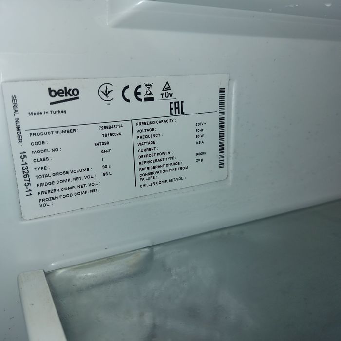 Міні-холодильник барний Beko S47090 85 см