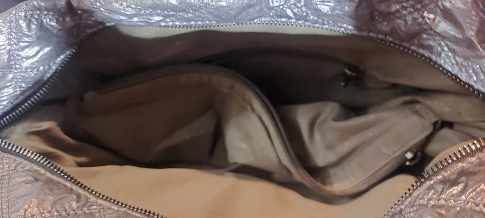 Mala cinza prata brilhante