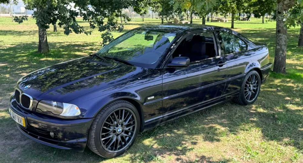 BMW 318Ci Coupé de 2001, NACIONAL  com 218.349 km  caixa automática. ACEITO RETOMAS