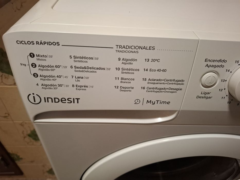 Máquina lavar roupa Indesit