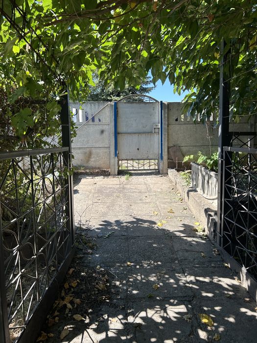 Продам будинок + землі 10 соток