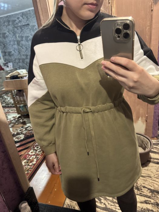 Тепла сукня-худі