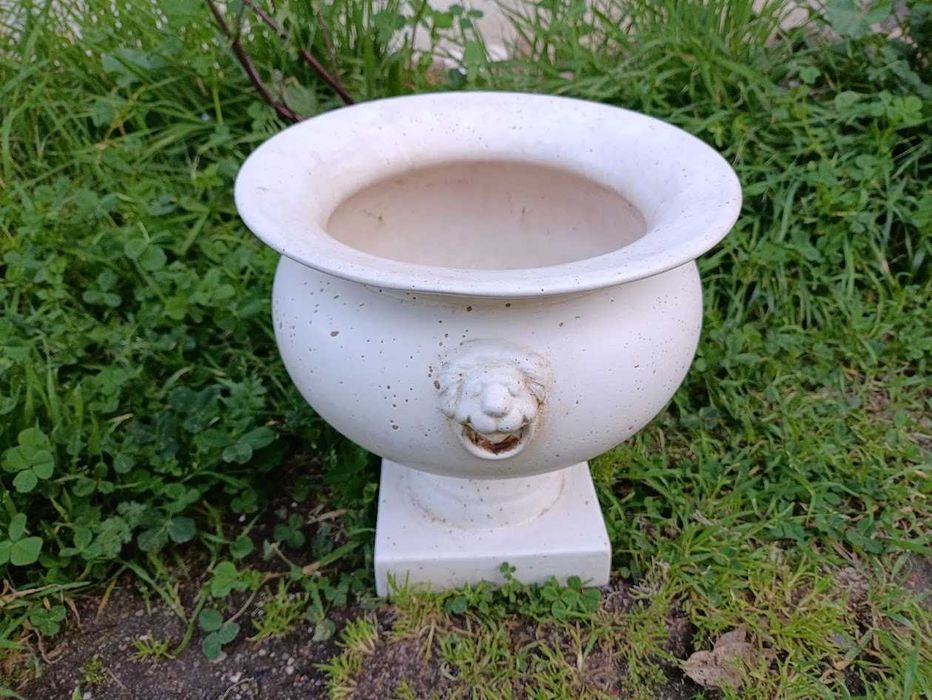 Vaso floreira em faiança imitação de pedra