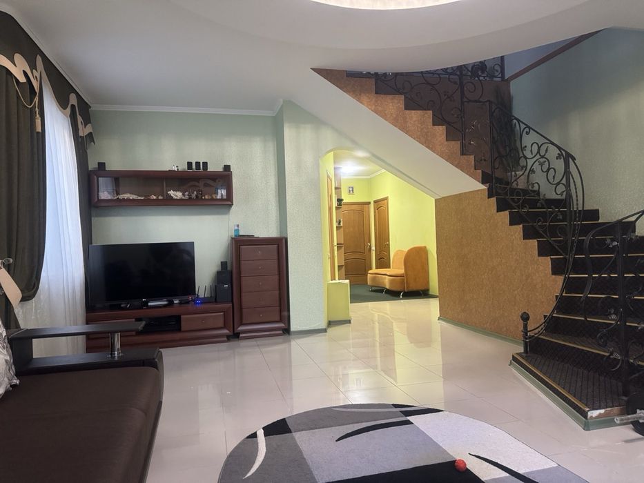 Продаж приватного будинку від власника м.Бар, вул.Галицьких вояків 63