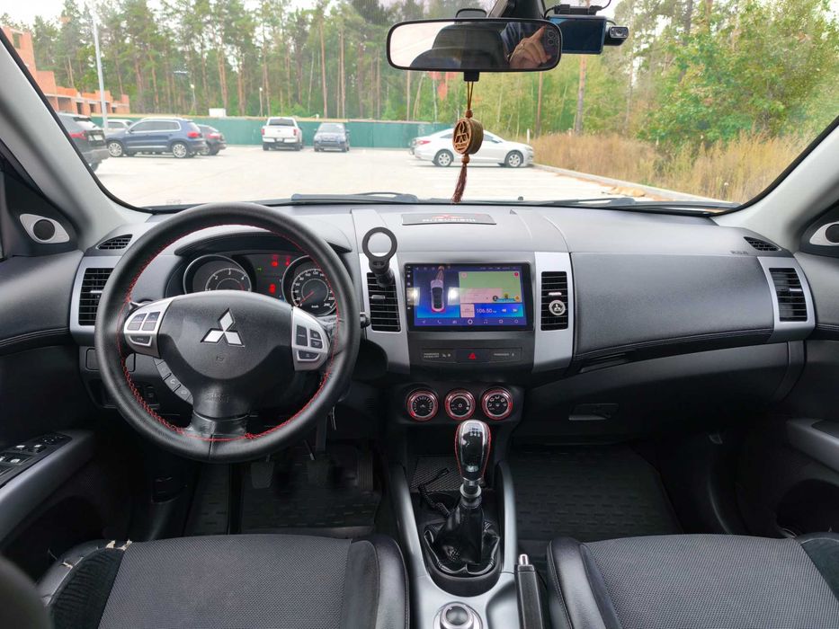 Mitsubishi Outlander 2010