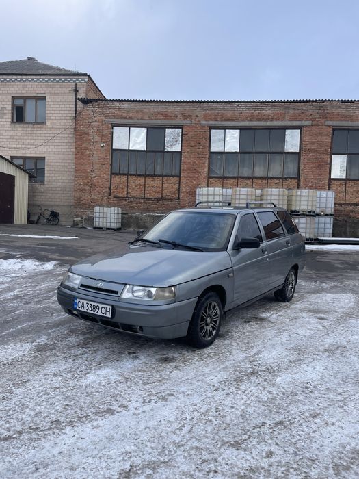 Продається ваз 2111 2006 року газ 4.В гарному стані, титани,підсилювач