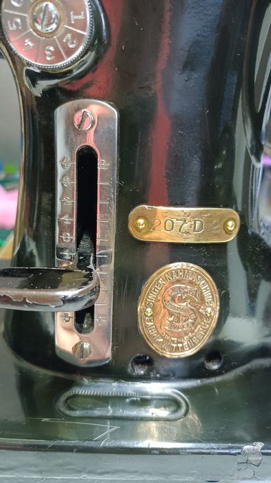 Maszyna do szycia Singer 207d