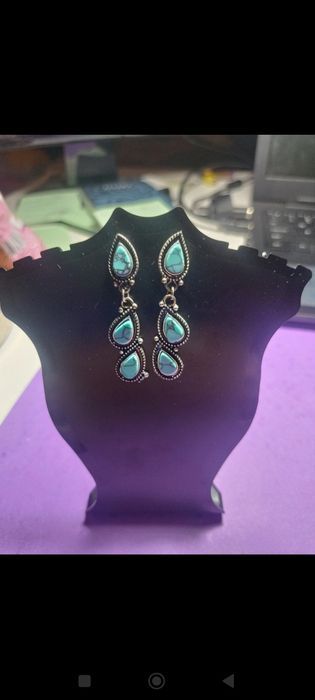 Kolczyki w niebieskim kolorze