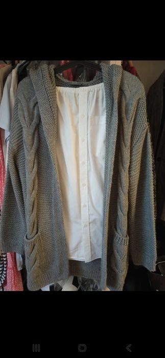 Sweter bez zapięcia c&a M/L