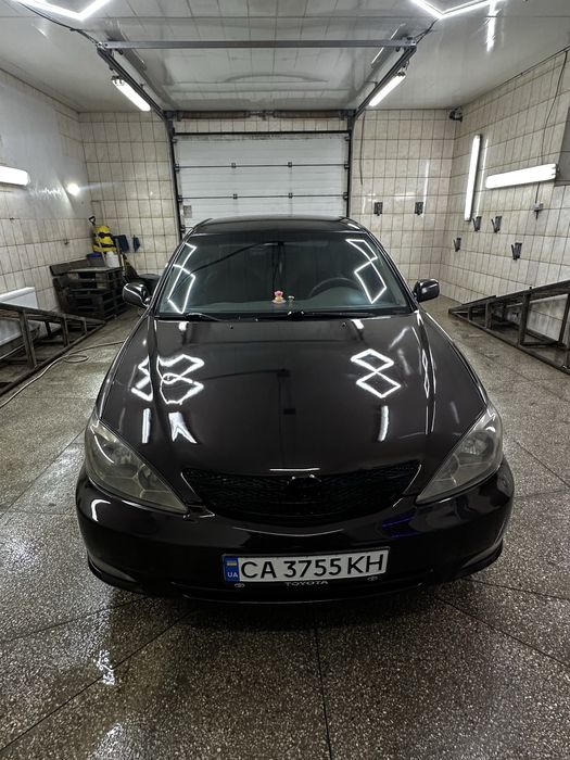 Продам Тойоту Камрі 30
