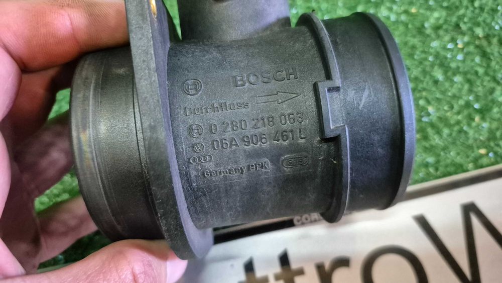 Medidor Massa Ar 1.8T Audi A4 B5 B6 B7 A3 8L TT 06A906461L Bosch 0280218063