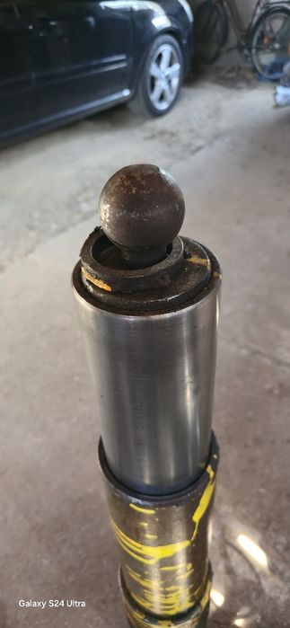 Siłownik hydrauliczny
