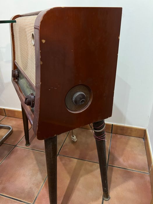 Rádio antigo vintage