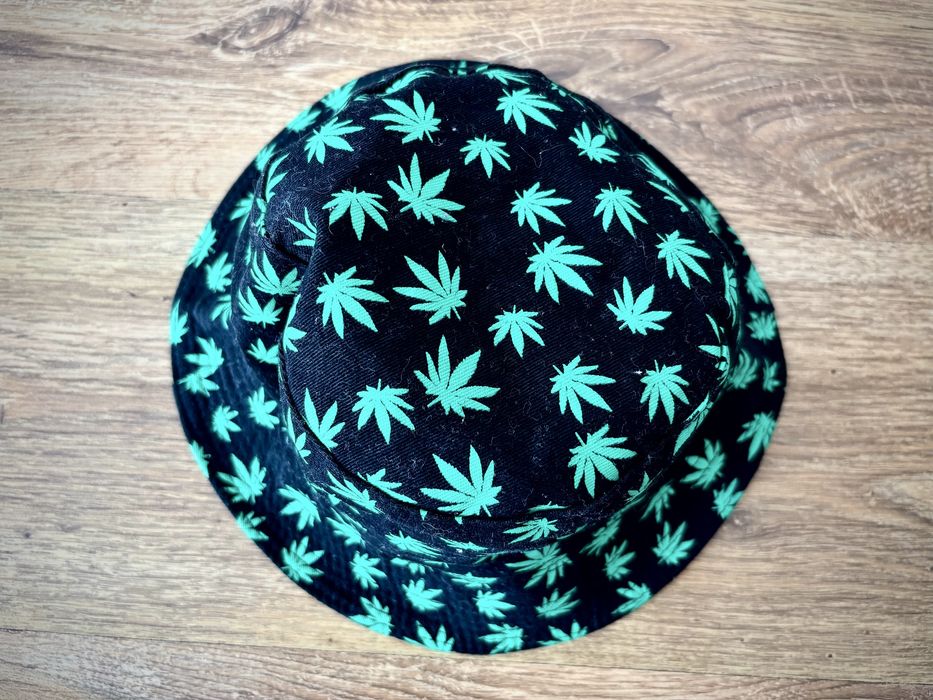 Czapka marihuana (NOWA)