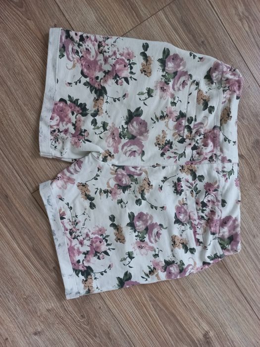 super letnie spodenki damskie-rozmiar-S-36/38