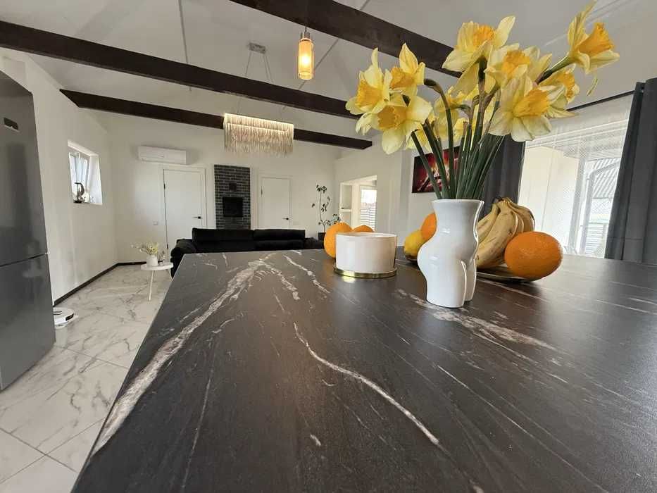 Будинок зі стильним ремонтом