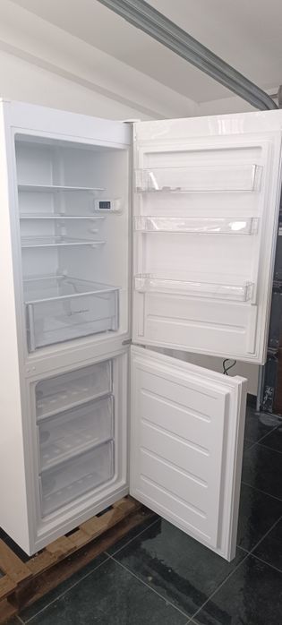 Frigorífico combinado Indesit